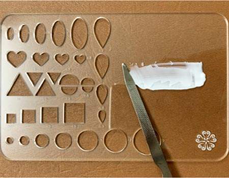 paper quilling for beginner - HOW TO DO QUILLING HOW TO GLUE 1