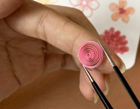 paper quilling for beginner - HOW TO DO QUILLING HOW TO GLUE 2